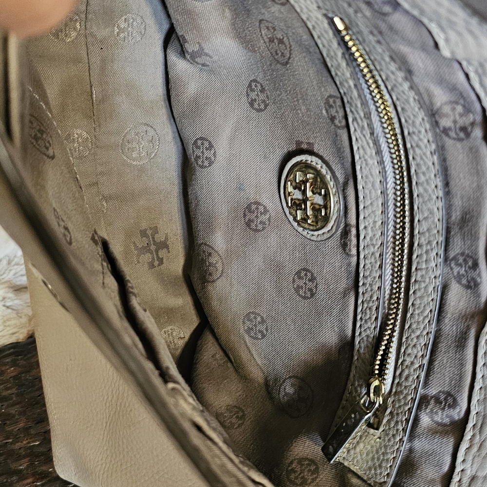 Tory Burch Gray Leather Crossbody Bag - Picture 6 of 13